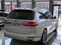 بی ئێم دەبڵیو X7